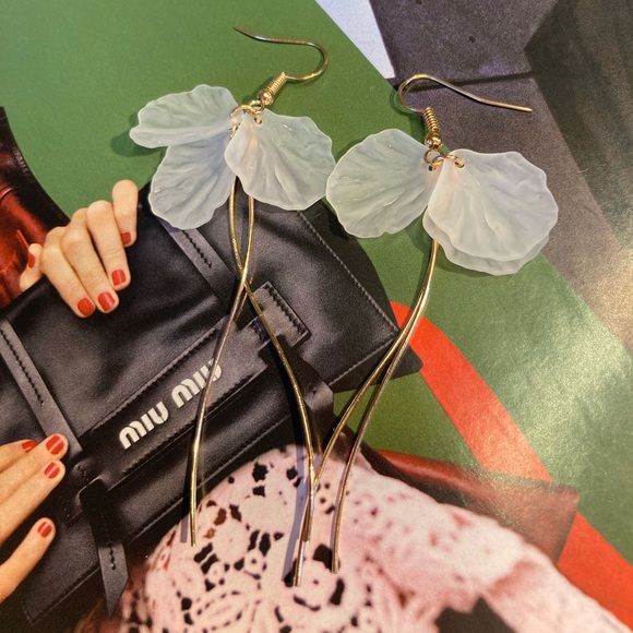 Gold Tone Drop Flower Earrings - Picture 3 of 4